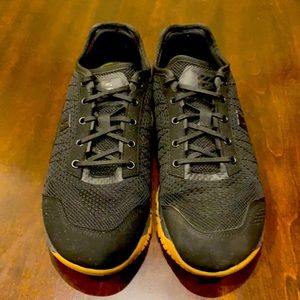 Viktos men’s Core 2 trainer shoe.  Size 10